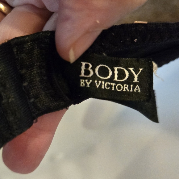 Body by Victoria Victoria's Secret black padded bra 34C - Picture 4 of 5
